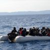 Son dakika: İzmir'de Türk kara sularına geri itilen 103 sığınmacı kurtarıldı Son dakika: İzmir'de Türk kara sularına geri itilen 103 sığınmacı kurtarıldı