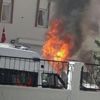 Siirt’te park halindeki ambulans alev aldı Siirt’te park halindeki ambulans alev aldı