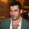 Kenan İmirzalıoğlu bıyıklarını kesti Kenan İmirzalıoğlu bıyıklarını kesti
