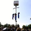 Sapıklara idam… Herkes cep telefonlarına sarıldı Sapıklara idam… Herkes cep telefonlarına sarıldı