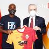 Galatasaray'ın yıldızı Onyekuru ilk maçında gündem oldu! #