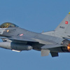 Savaş uçakları hainlere bomba yağdırdı Savaş uçakları hainlere bomba yağdırdı