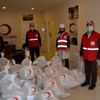 Kızılaydan ihtiyaç sahiplerine gıda yardımı Kızılaydan ihtiyaç sahiplerine gıda yardımı