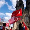 Gurbetçilerden sandıklara yoğun ilgi! Gurbetçilerden sandıklara yoğun ilgi!