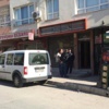 Tuvalette doğurduğu bebeğini evin balkonundan boş araziye attı Tuvalette doğurduğu bebeğini evin balkonundan boş araziye attı