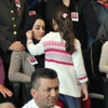 Şehidin kızı annesinin gözyaşlarını seldi Şehidin kızı annesinin gözyaşlarını seldi
