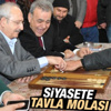 Kılıçdaroğlu İzmir yolunda tavla oynadı Kılıçdaroğlu İzmir yolunda tavla oynadı