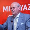 Şenes Erzik'ten Cüneyt Çakır ve ekibine kutlama Şenes Erzik'ten Cüneyt Çakır ve ekibine kutlama