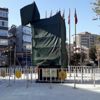 Atatürk'e benzemeyen heykelde düzeltme çalışması Atatürk'e benzemeyen heykelde düzeltme çalışması