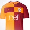 Galatasaray 2017-18 sezonunun iç saha formasını tanıttı
