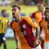 Galatasaray'a forma sponsorlarından 20 milyon TL Galatasaray'a forma sponsorlarından 20 milyon TL