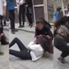 Saçlarından sürükleyip yerden yere vurdu