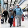 İngiliz turizmciler, karantina uygulamasından endişeli İngiliz turizmciler, karantina uygulamasından endişeli