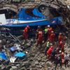 Peru'da otobüs 100 metre uçurumdan düştü: 48 ölü
