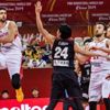 12 Dev Adam galibiyetle başladı