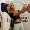 Şeyma Subaşı'nın imza günü istekleri Şeyma Subaşı'nın imza günü istekleri