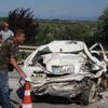 Hurdaya dönen otomobilden sağ çıktı Hurdaya dönen otomobilden sağ çıktı