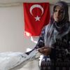 Gözü dönmüş teröristler evlat nöbetindeki aileyi diri diri yakmaya çalıştı