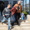 Altınları çöpe bıraktı Altınları çöpe bıraktı