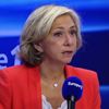 Macron'un İslam'ı hedef alması cesaret verdi! Skandal başörtüsü talebi