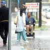 (Özel) Bursa da sağanak yağış altında engelli adamın ...
