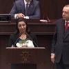 Cumhurbaşkanı Erdoğan kürsüyü şehit kızı Gülay Demir'e bıraktı, AK Parti grubu ayakta alkışladı Cumhurbaşkanı Erdoğan kürsüyü şehit kızı Gülay Demir'e bıraktı, AK Parti grubu ayakta alkışladı