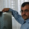 Sırtındaki mermiyle yaşıyor Sırtındaki mermiyle yaşıyor