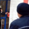 Silahın birini başına dayadı, diğerini polislere doğrulttu Silahın birini başına dayadı, diğerini polislere doğrulttu