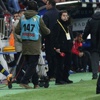 Fenerbahçe yönetiminden Emenike'yi şoke eden ceza Fenerbahçe yönetiminden Emenike'yi şoke eden ceza