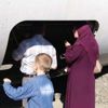 Pazar yerinde bu manzarayı gören pazarcılar ne yapacağını şaşırdı