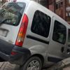 Ehliyetsiz sürücü kaldırımda duran çocuğa çarptı Ehliyetsiz sürücü kaldırımda duran çocuğa çarptı