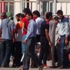 Suriyeliler sınırda bekliyor