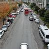 Durmanın yasak olduğu caddeyi otoparka çevirdiler