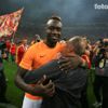 Galatasaray krizler arasında çifte kupaya ulaştı! Galatasaray krizler arasında çifte kupaya ulaştı!