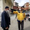 Pazar girişinde sağlık ekiplerince sıkı denetim Pazar girişinde sağlık ekiplerince sıkı denetim