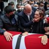 Soylu, şehidin eşini teselli etti Soylu, şehidin eşini teselli etti