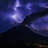 Sinabung Yanardağı yeniden faaliyete geçti