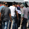 Oyları almaya giden polis kendini yaraladı Oyları almaya giden polis kendini yaraladı