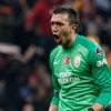 Muslera'nın gözü dışarda