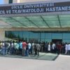 Kavgadan kaçmak isteyen şahıs, taksicinin başından vurulmasına sebep oldu Kavgadan kaçmak isteyen şahıs, taksicinin başından vurulmasına sebep oldu