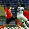 Penaltının iptaline sinirlenen Ankaragücü'nden Paintsil, Başakşehir ağlarını delecek sertlikte bir şutla gol attı Penaltının iptaline sinirlenen Ankaragücü'nden Paintsil, Başakşehir ağlarını delecek sertlikte bir şutla gol attı