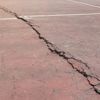 Sancaktepe'de parkta korkutan çatlaklar Sancaktepe'de parkta korkutan çatlaklar