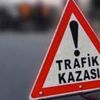 Ticari araçla otomobil çarpıştı: 6 yaralı Ticari araçla otomobil çarpıştı: 6 yaralı