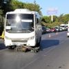 Midibüsle çarpışan motosikletin sürücüsü öldü