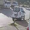 Faciadan dönüldü! El freni çekilmeyen araç park halindeki otomobillere çarptı