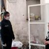 Menşure Nine çamaşırlarını asan polise dut pekmezi ... Menşure Nine çamaşırlarını asan polise dut pekmezi ...