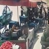 Eski muhtara onlarca kişi aynı anda saldırdı Eski muhtara onlarca kişi aynı anda saldırdı