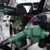 Benzine 10 kuruş zam Benzine 10 kuruş zam