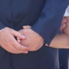 Vali onun elini bırakmadı Vali onun elini bırakmadı