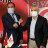 Sivasspor Rıza Çalımbay la yeniden anlaştı! Sivasspor Rıza Çalımbay la yeniden anlaştı!
